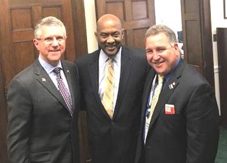 From left, ASI’s Chuck Machion with U.S. Congressman Dwight Evans of Pennsylvania and Bruce Korn, president of Zakback Inc. (asi/365556)