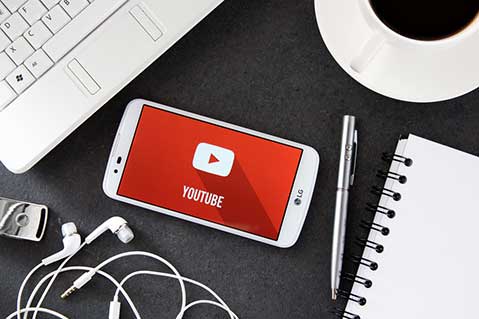 New Service Lets YouTubers Sell Swag From Video Pages