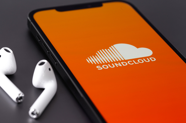 SoundCloud opens online swag store for music artists