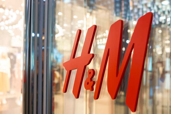 H&M sign