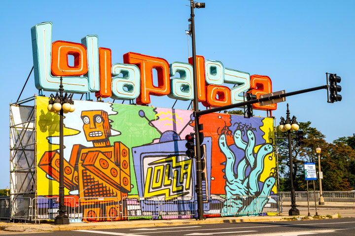 Lollapalooza sign