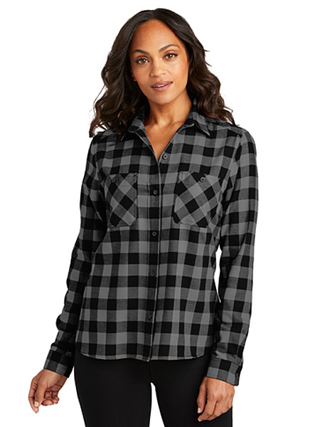 woman wearing plaid shirt