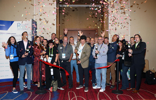 opening of tradeshow, people, ribbon cutting