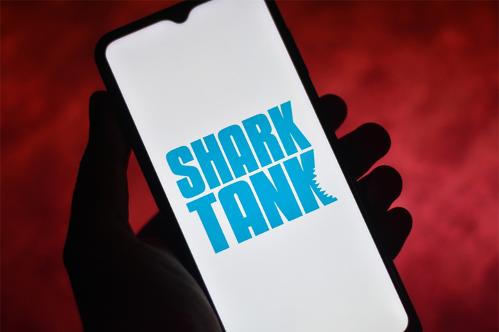 Does Branded Apparel Correlate to a Winning Shark Tank Pitch?